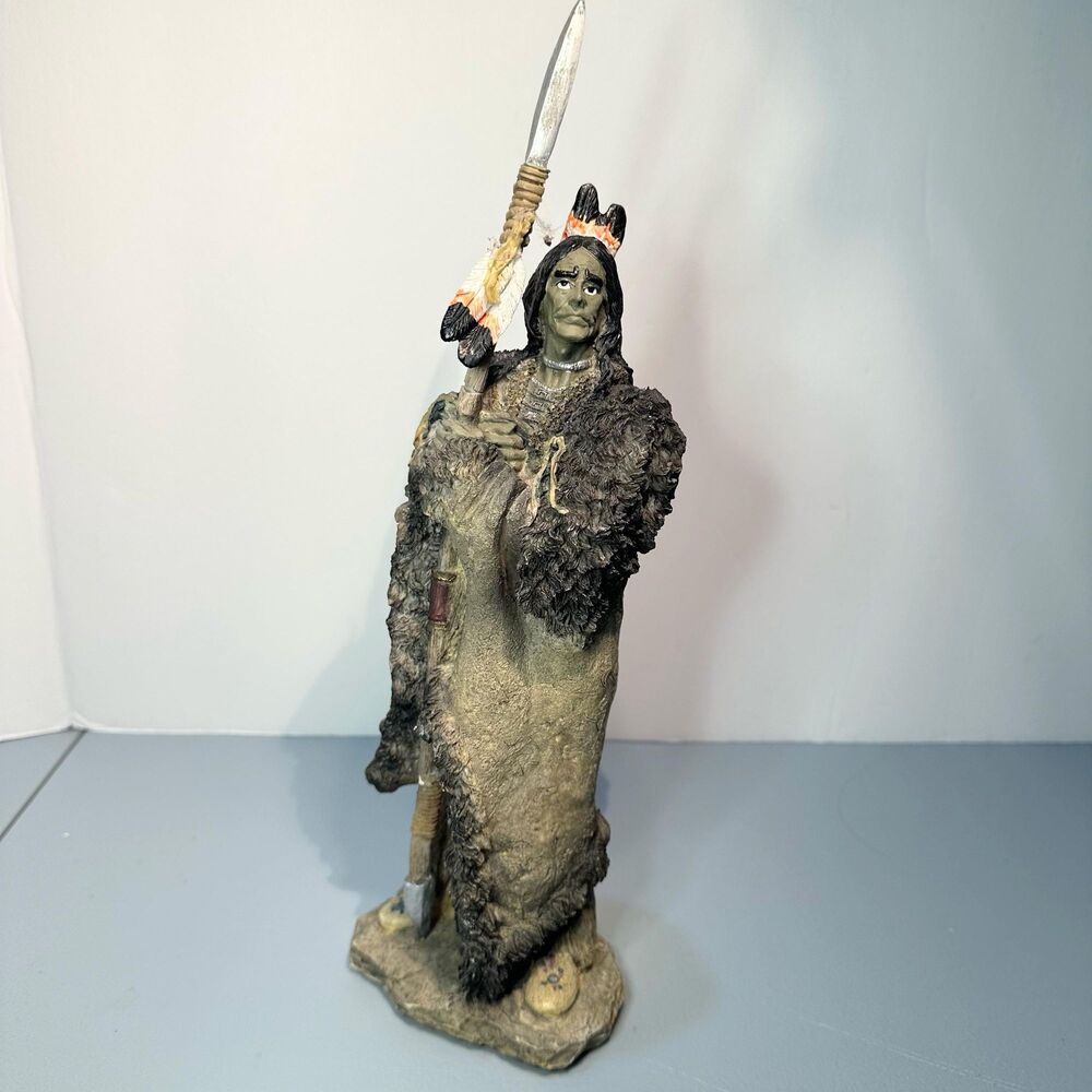 Vintage Native American Resin Statue Figure - Detailed Collectible Indigenous Ar
